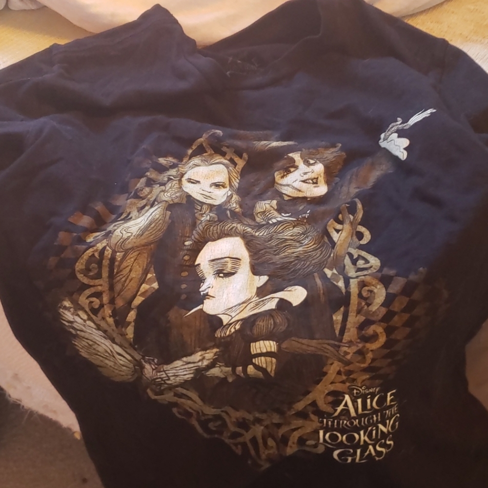Black shirt
